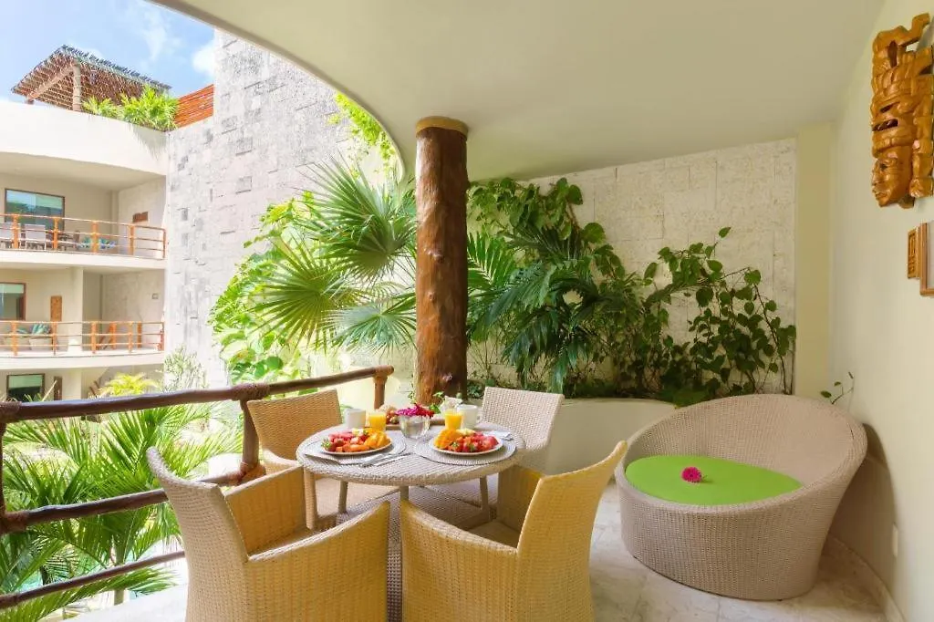 Maya Villa Condo Hotel Playa del Carmen Mexico