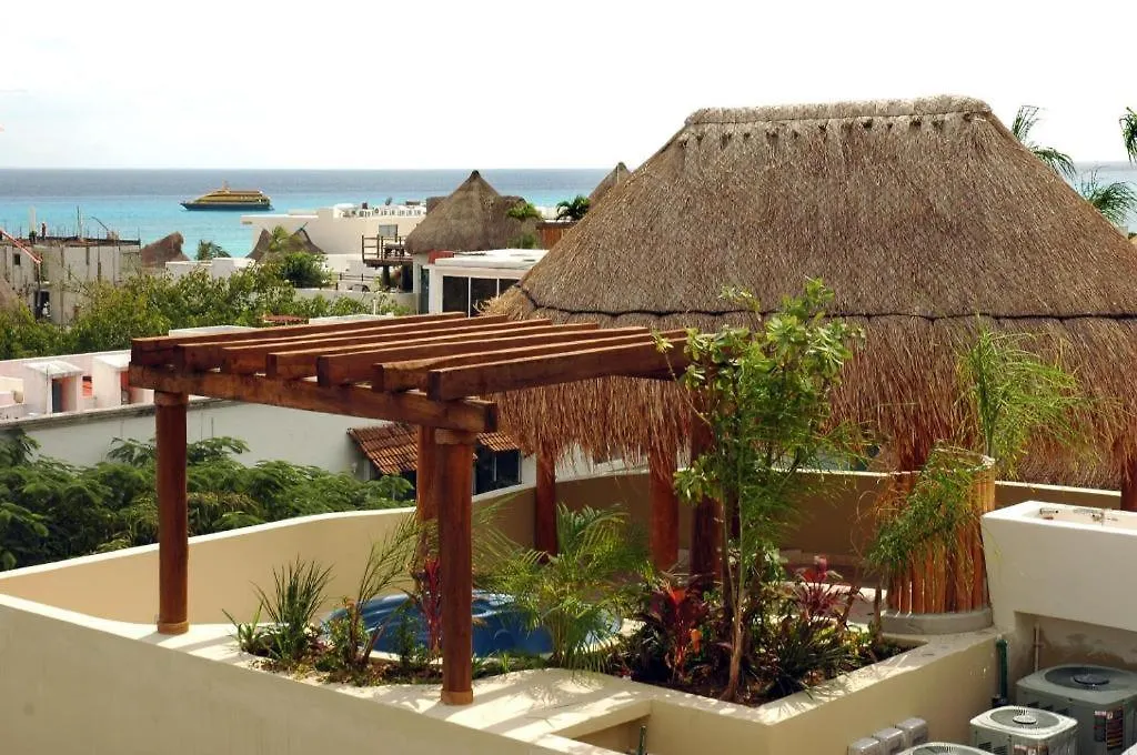 Maya Villa Condo Hotel بلايا ديل كارمن 4*,